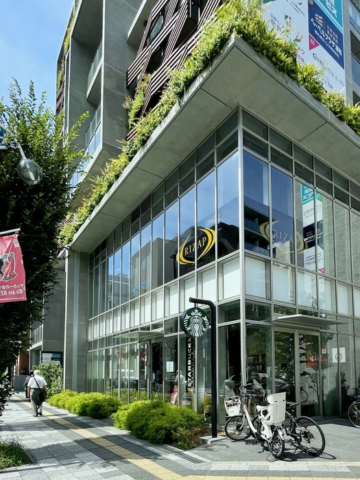 飲食店　スターバックスコーヒー（飲食店）まで410m