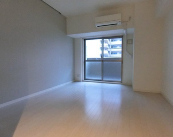 居室・リビング　詳細は、RISUMO江坂本店→06-6155-7137まで♪