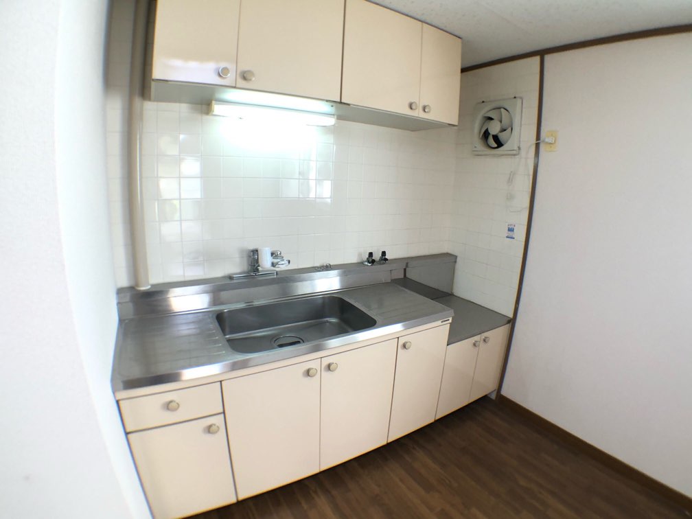 キッチン　壁付けキッチンでスペースを有効活用☆