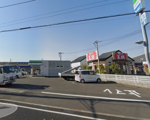 コンビニ　ファミリーマート 岡山平井七丁目店（コンビニ）まで569m