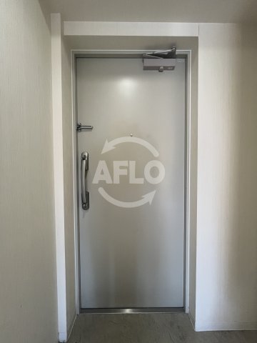 玄関　ハーヴェスト江坂　玄関