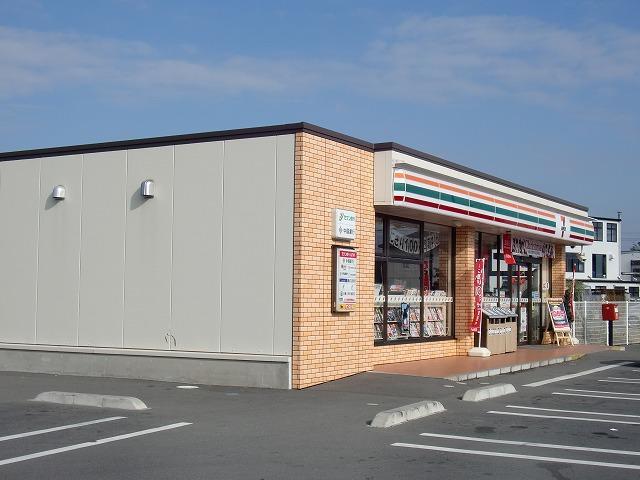 コンビニ　セブン-イレブン 新倉敷駅前３丁目店（コンビニ）まで85m