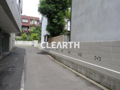 エントランス　駐車場