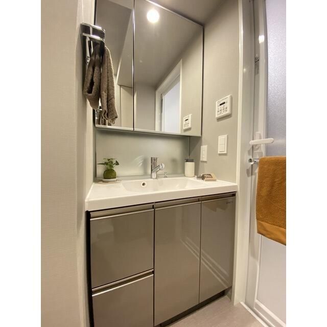 洗面設備　使いやすい洗面所です