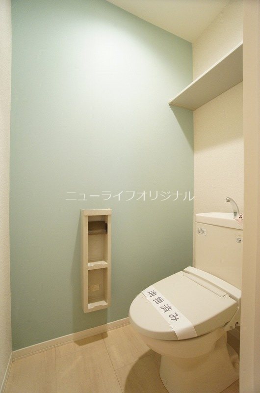 トイレ　トイレには快適な温水洗浄便座付