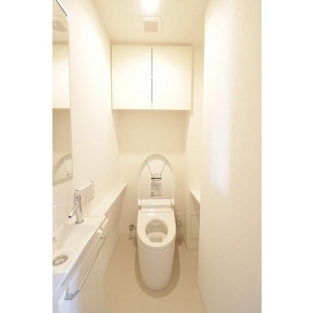 トイレ　清潔感のあるトイレです