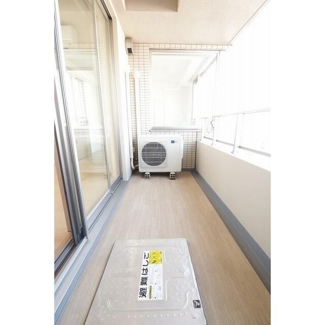 バルコニー　バルコニーからの眺めを楽しみながら食事をしませんか