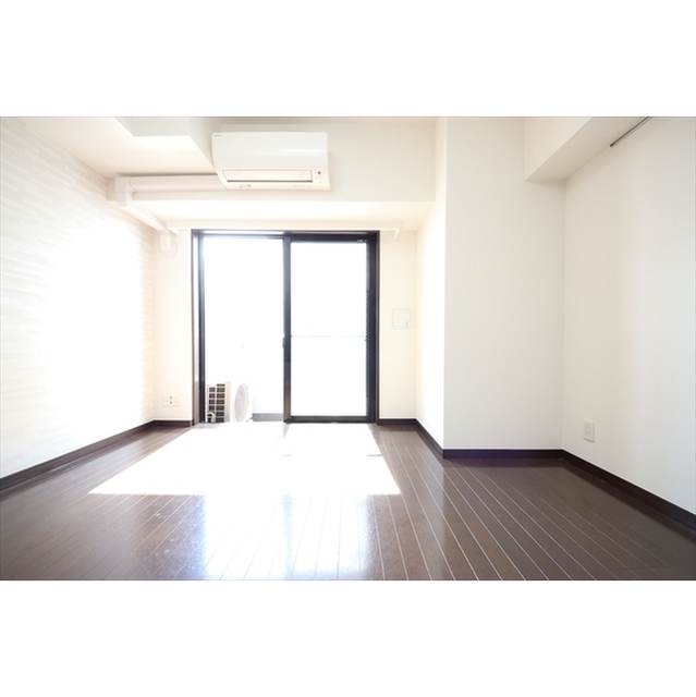 居室・リビング　※別部屋参考写真