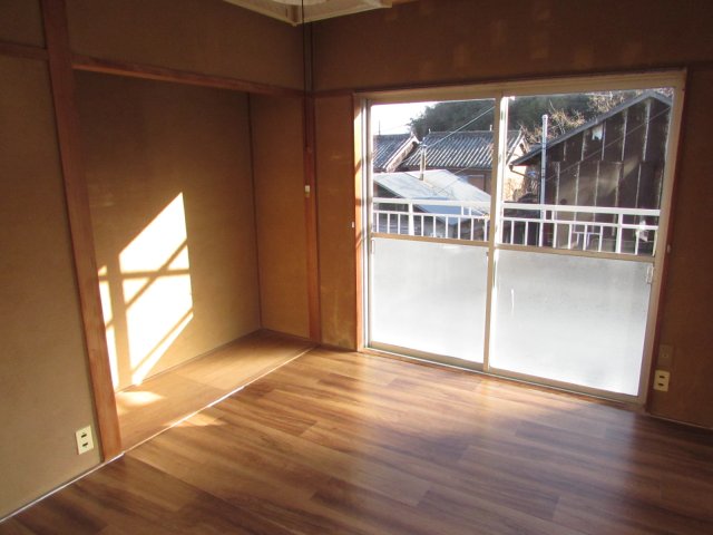由良1丁目一戸建の居間写真