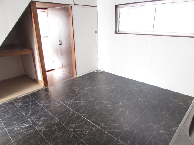 由良1丁目一戸建の居間写真