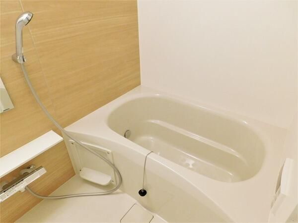 バス・シャワールーム　■浴室暖房乾燥機能■追焚機能バス■都市ガス