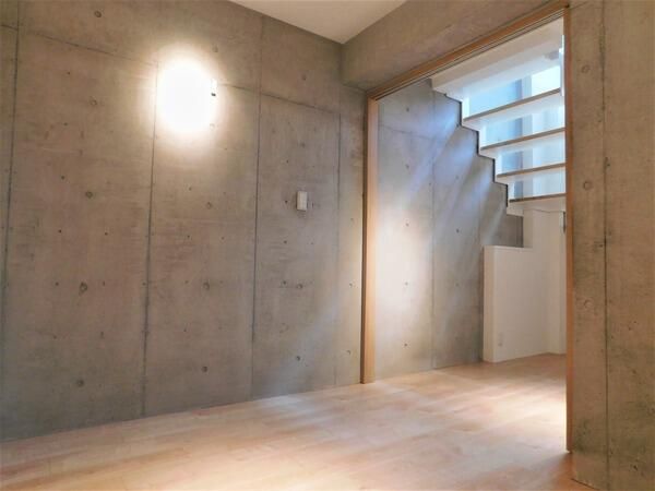 その他部屋・スペース　■エアコン■内装コンクリート■スポットライト