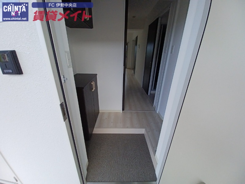 玄関　同型参考写真