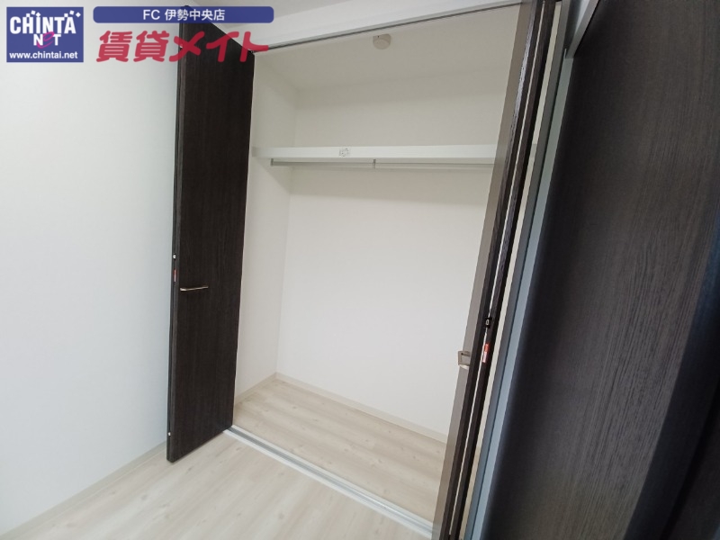 収納　同型参考写真