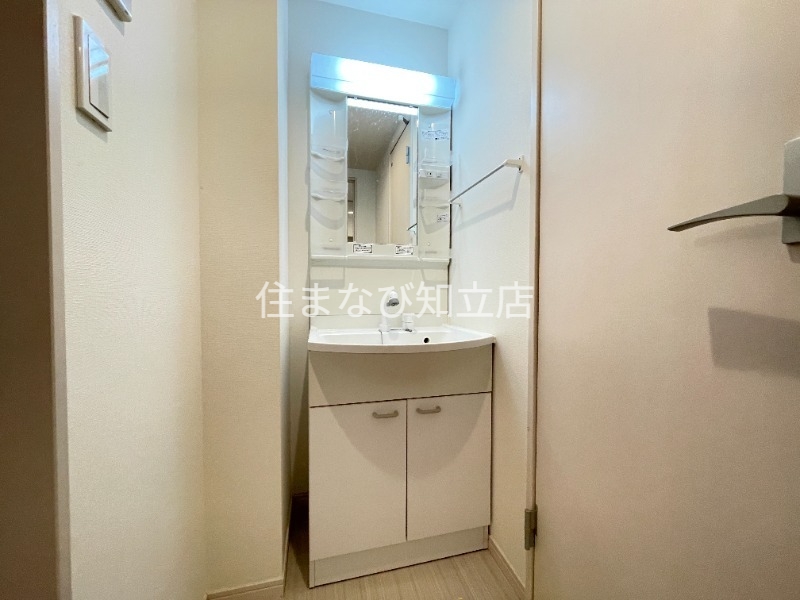 洗面設備　同型別部屋写真