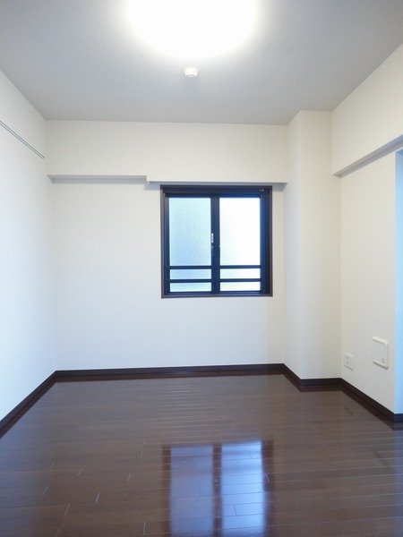 その他部屋・スペース　こちらのリビングで趣味の時間をお楽しみください