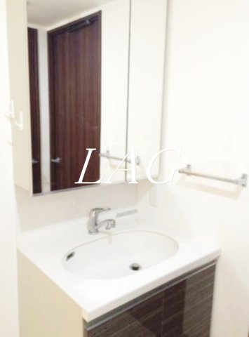 洗面設備　独立洗面台です。