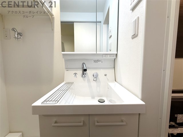 洗面設備　スペースが確保できる洗面所です