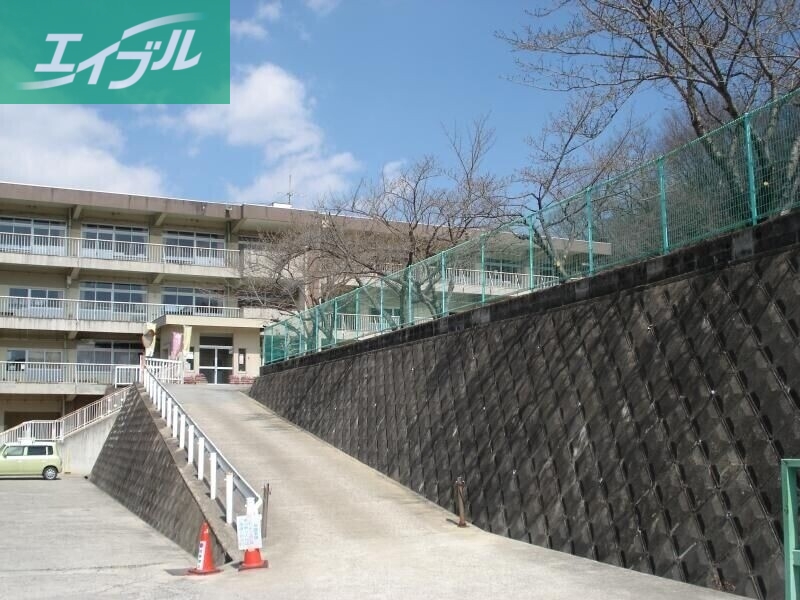 小学校　倉敷市立郷内小学校（小学校）まで1129m