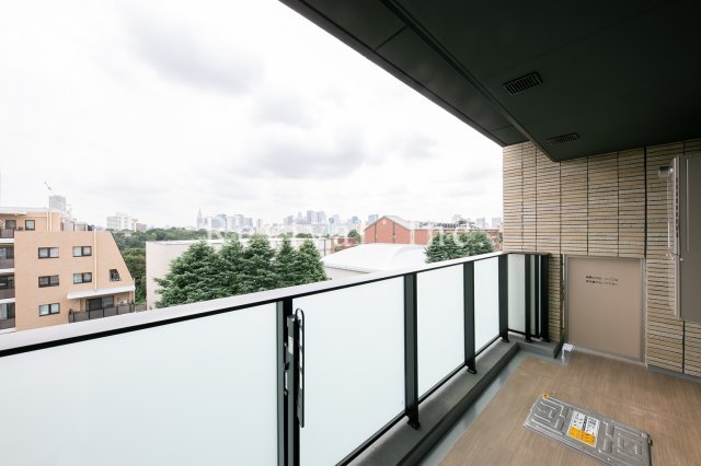 バルコニー　バルコニーもゆったり設計されてます（別部屋参考画像）