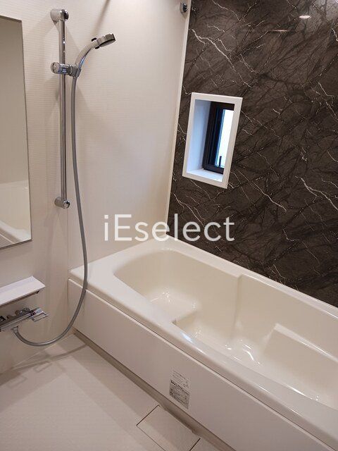 バス・シャワールーム　広々１坪バスでリラックス♪