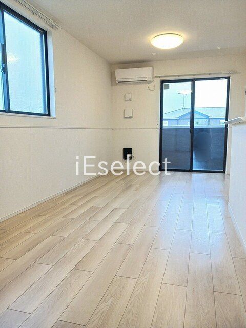 居室・リビング　2面採光の明るいリビング♪