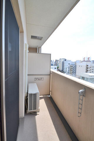 バルコニー　南向きの明るいバルコニー！