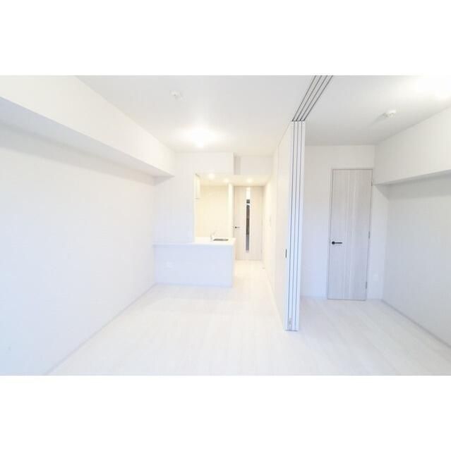 居室・リビング　☆明るい洋室☆