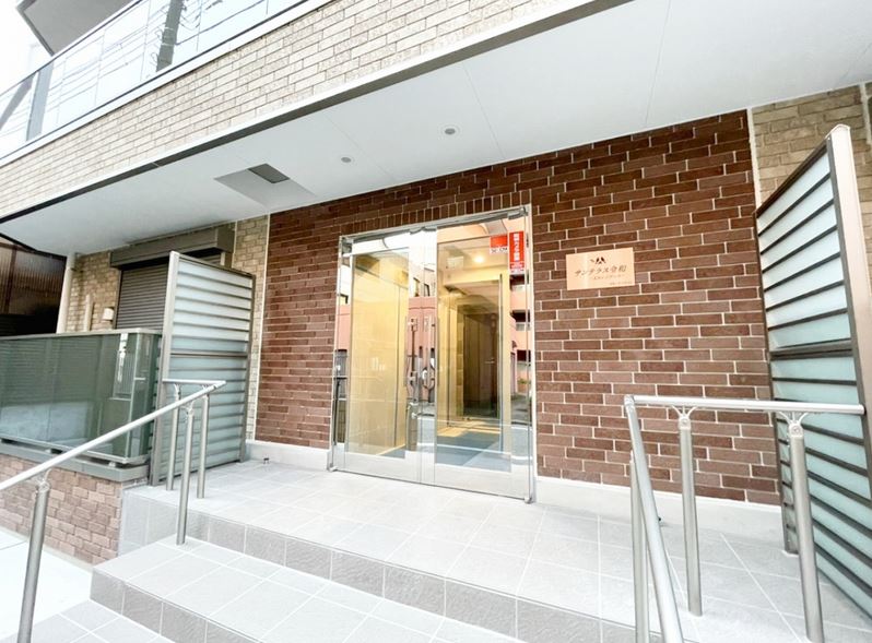 エントランス　★洗練されたデザインのエントランス★