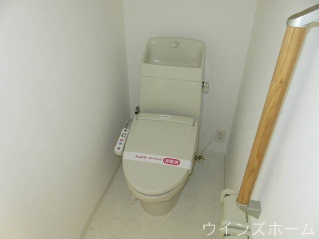 トイレ　シャワー付きトイレ