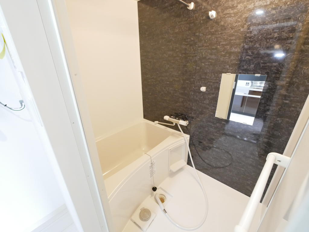 バス・シャワールーム　☆浴室乾燥機付き☆