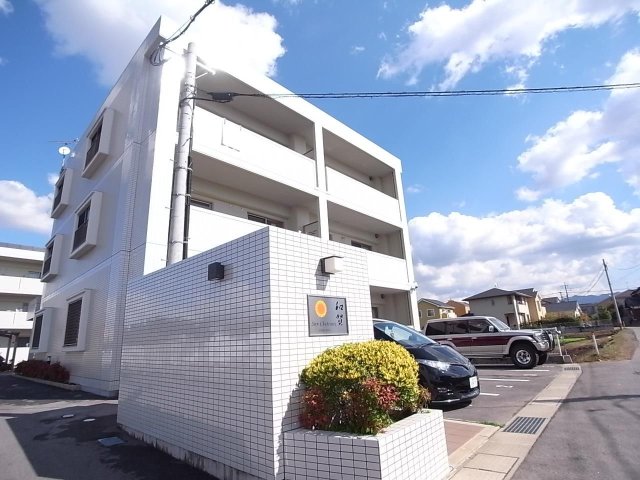 駐車場　駐車スペースもあります☆