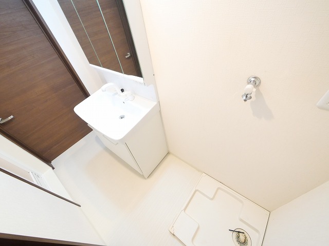 洗面設備　コンパクトで使いやすい洗面所
