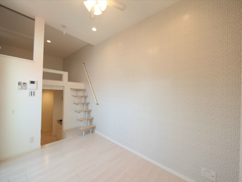 その他　洋室6帖　上階ロフト6.4帖（収納でもお部屋でも使えます）