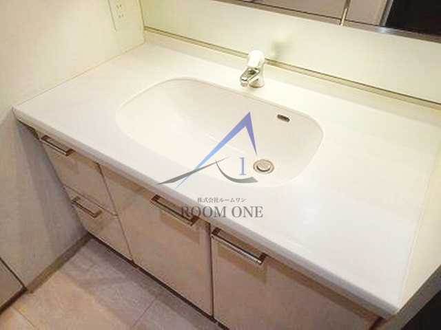 洗面設備　洗面台です。