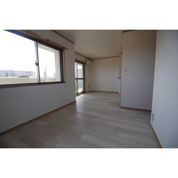 その他部屋・スペース　光溢れるお部屋です