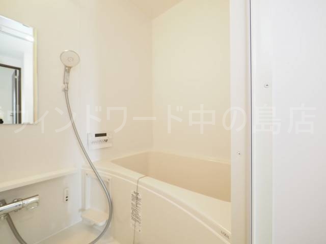 バス・シャワールーム　詳細は、ウィンドワード中の島店までご相談下さい。