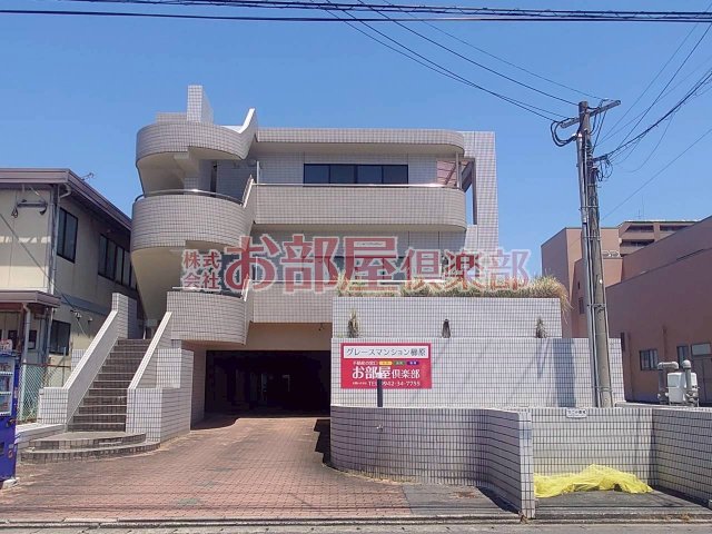 建物外観　落ち着いた雰囲気の外観です