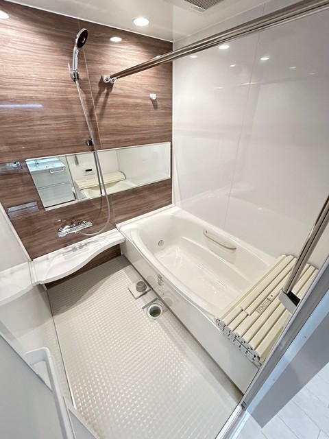 バス・シャワールーム　★追焚・暖房乾燥機付きバス★