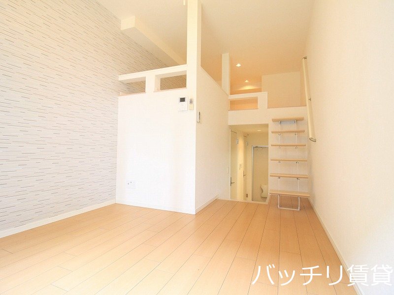 居室・リビング　同型タイプの為、現状を優先致します。