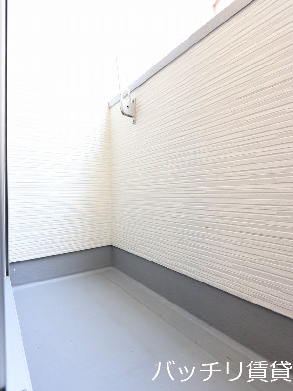 バルコニー　同型タイプの為、現状を優先致します。