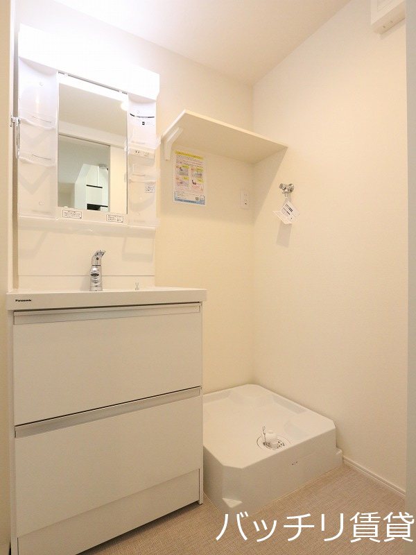 洗面設備　同型タイプの為、現状を優先致します。