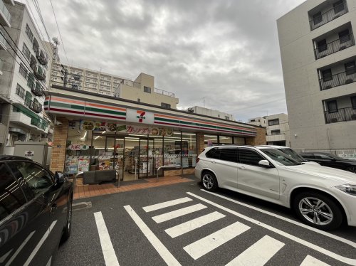 コンビニ　セブンイレブン 名古屋春岡１丁目店（コンビニ）まで472m