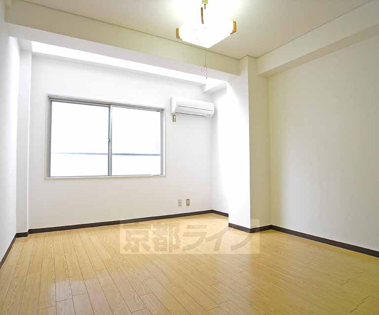 居室・リビング　日当たり良いです。