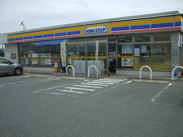 コンビニ　ミニストップ（コンビニ）まで1040m