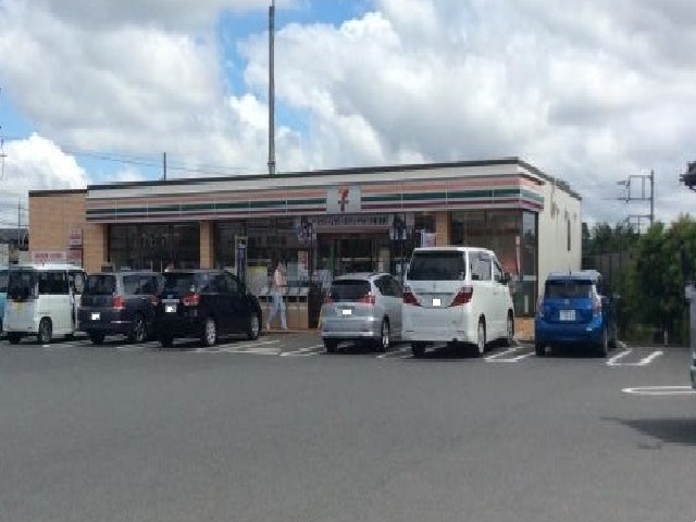 コンビニ　セブンイレブン（コンビニ）まで240m