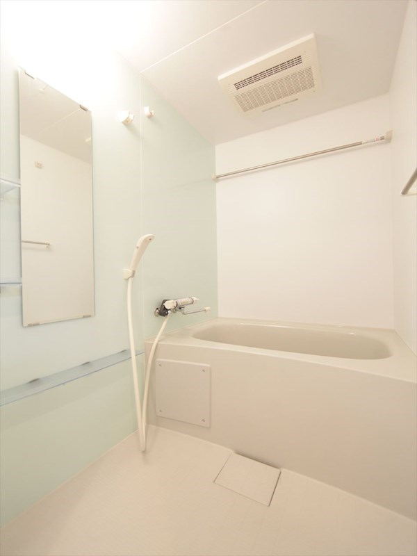 バス・シャワールーム　バスルーム　浴室暖房乾燥機付き