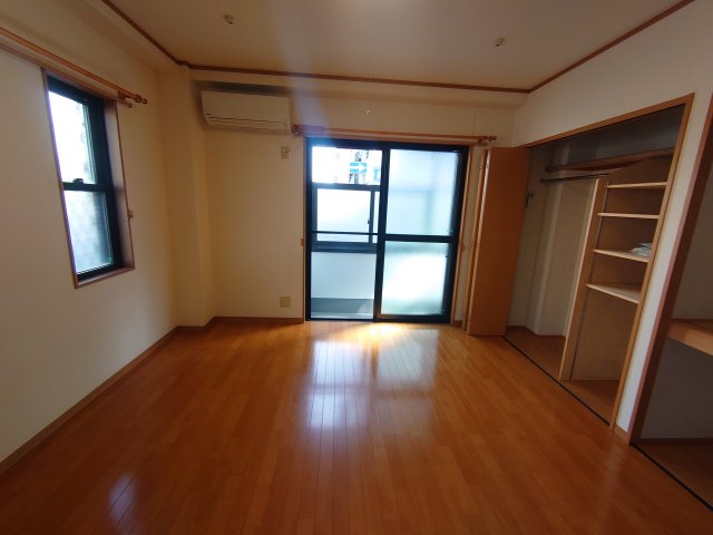 居室・リビング　別部屋参考用写真