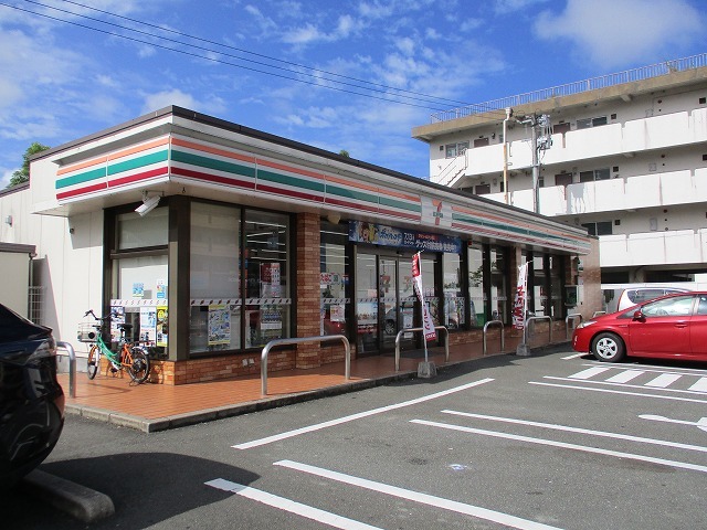 コンビニ　セブンイレブン宮崎矢の先町店（コンビニ）まで800m