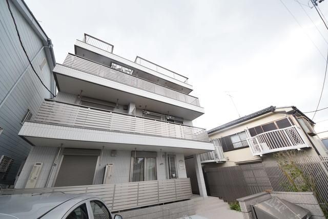 建物外観　★　日当たりのいい建物です　★